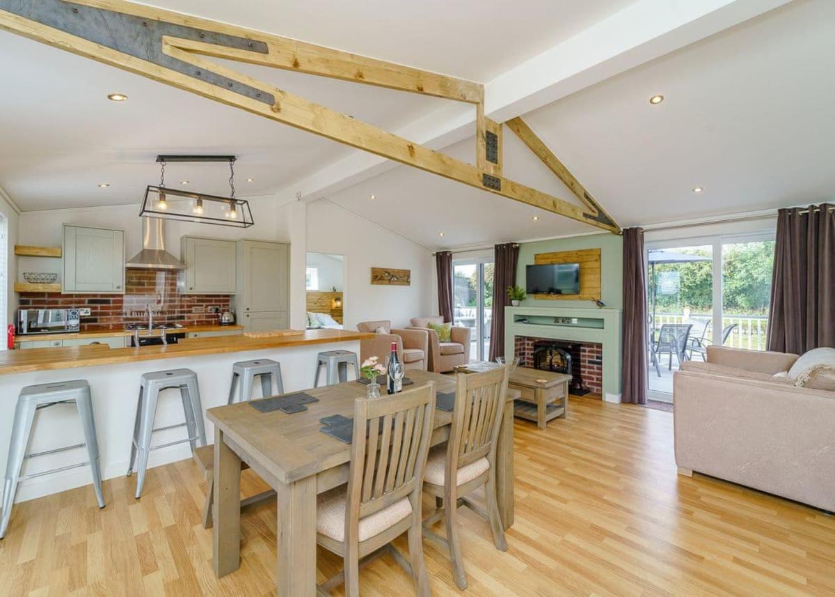 Winston Farm Lodges Horsley  Экстерьер фото