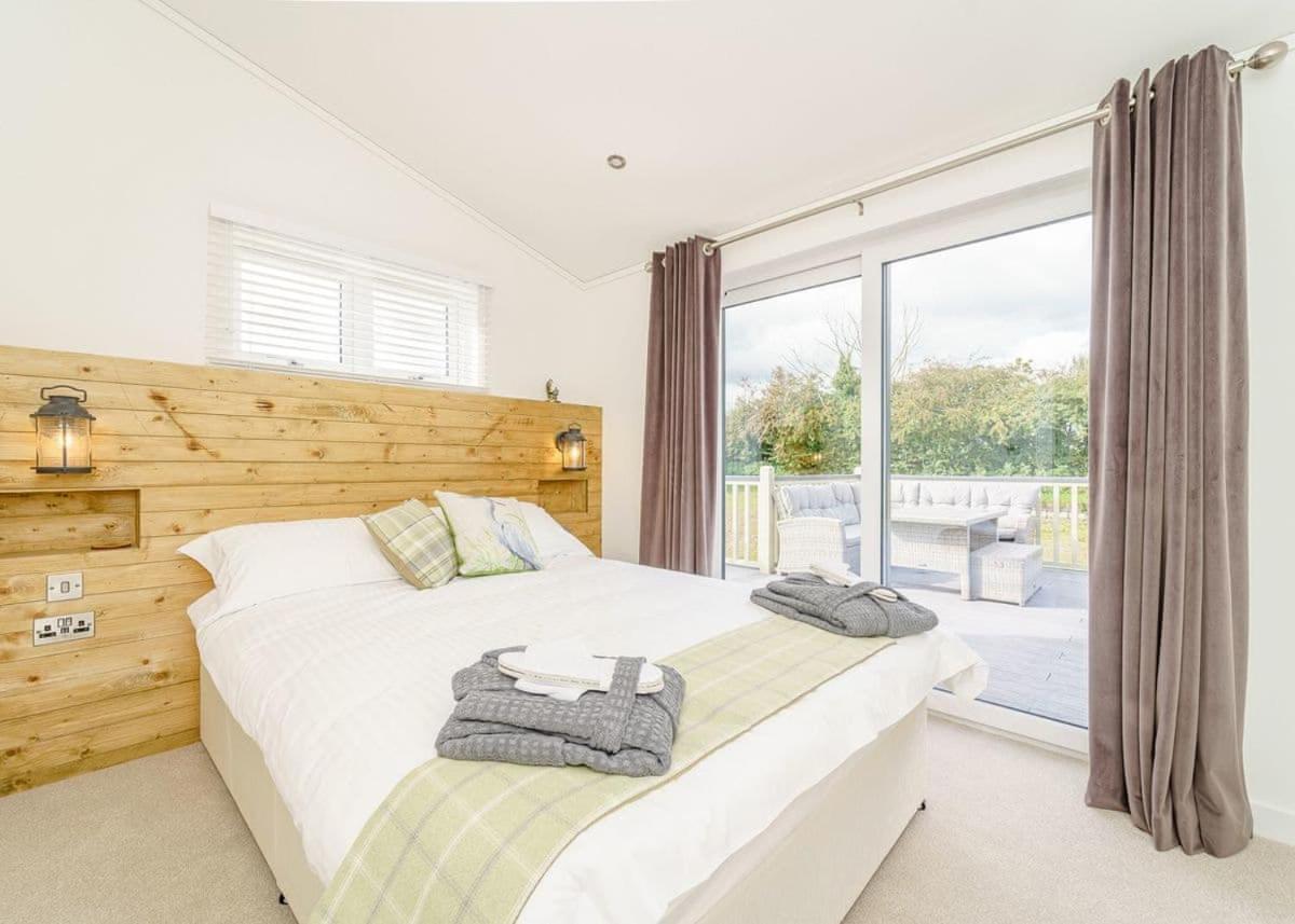 Winston Farm Lodges Horsley  Экстерьер фото